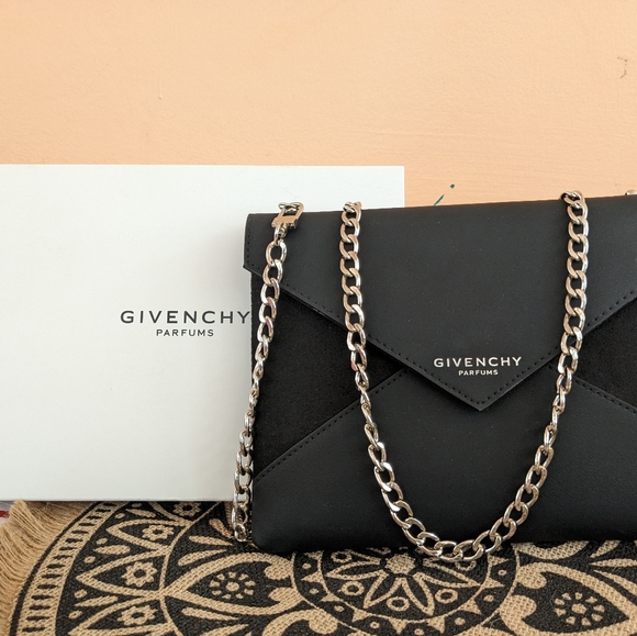 Givinchy pouch - Picture 12 of 13